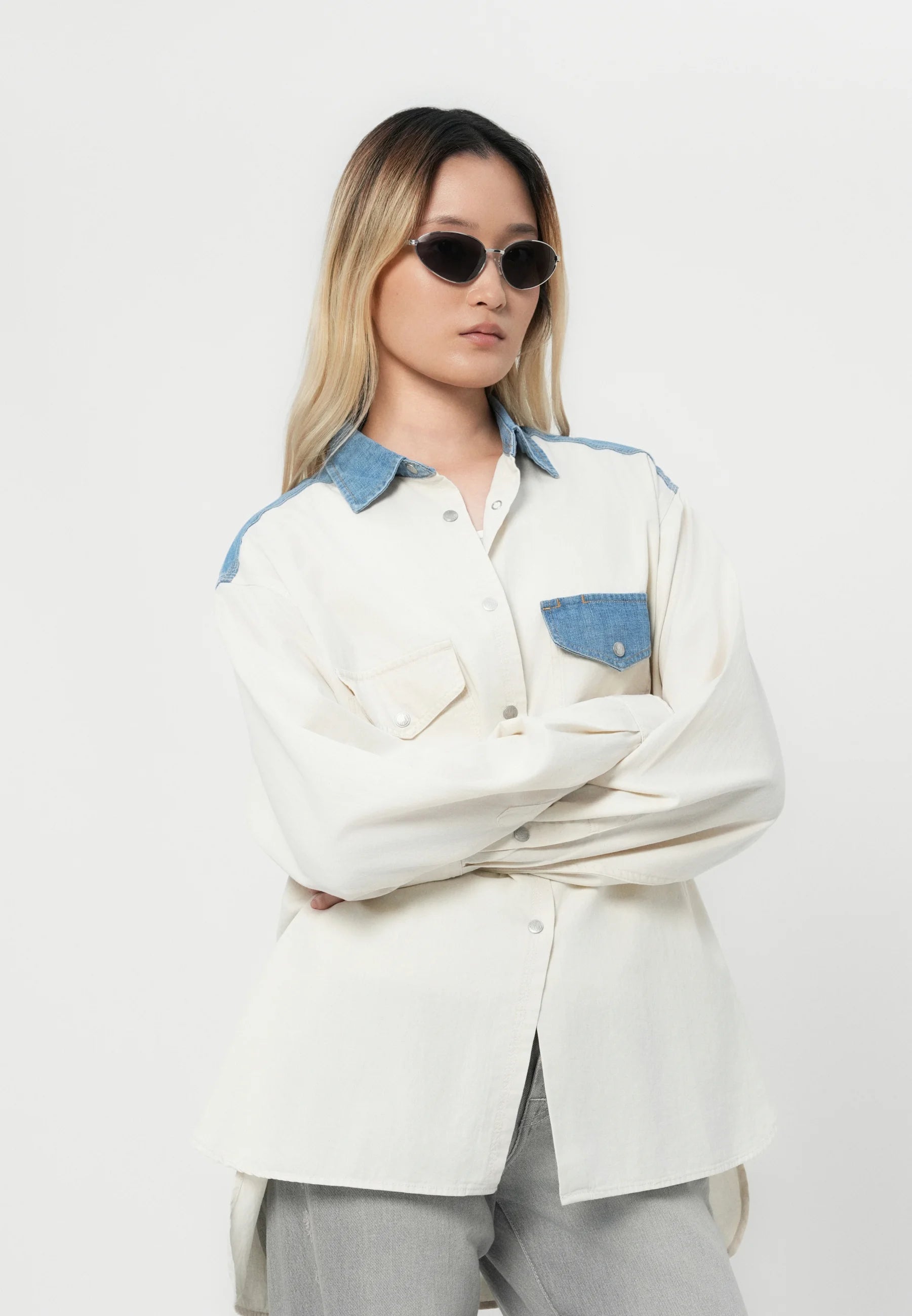 Replay SHIRT - Button-down blouse - winter white/light blue