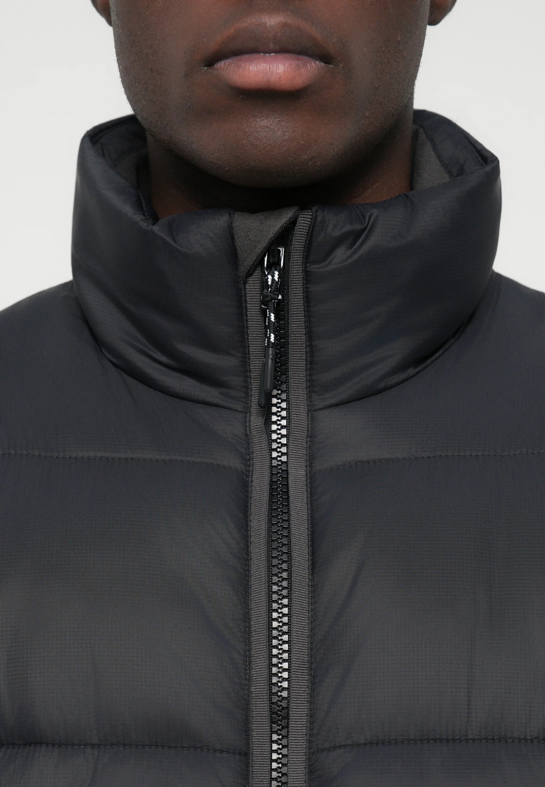 Abercrombie & Fitch AIRCLOUD MOCK PUFFER - Winter jacket - black