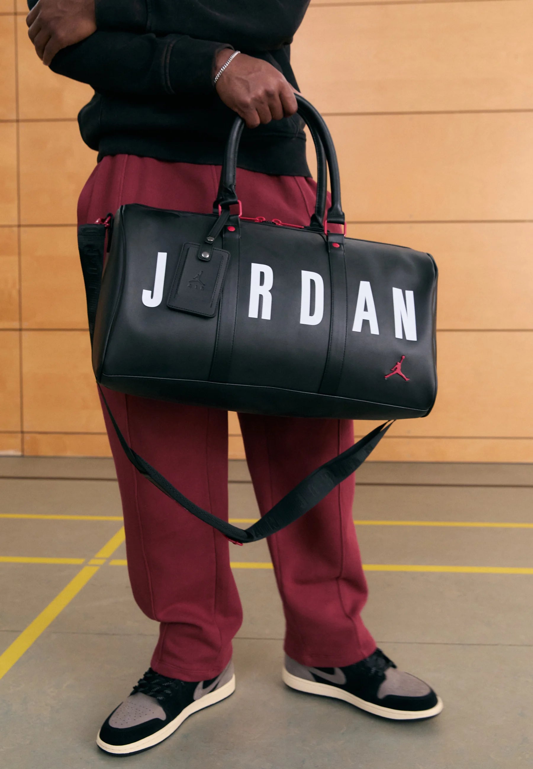 Jordan JUMPMAN DUFFLE UNISEX - Sports bag - black/white